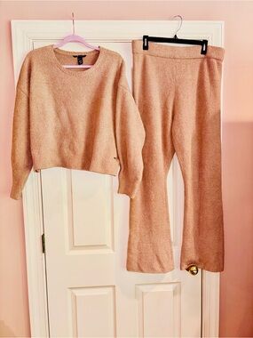 Victoria's Secret OnPoint Dark Tan Wide-Leg Knit Set. Super Soft Stretchy Fabric